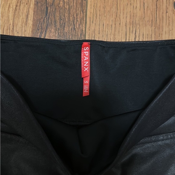 SPANX Faux Leather Leggings - Picture 5 of 5
